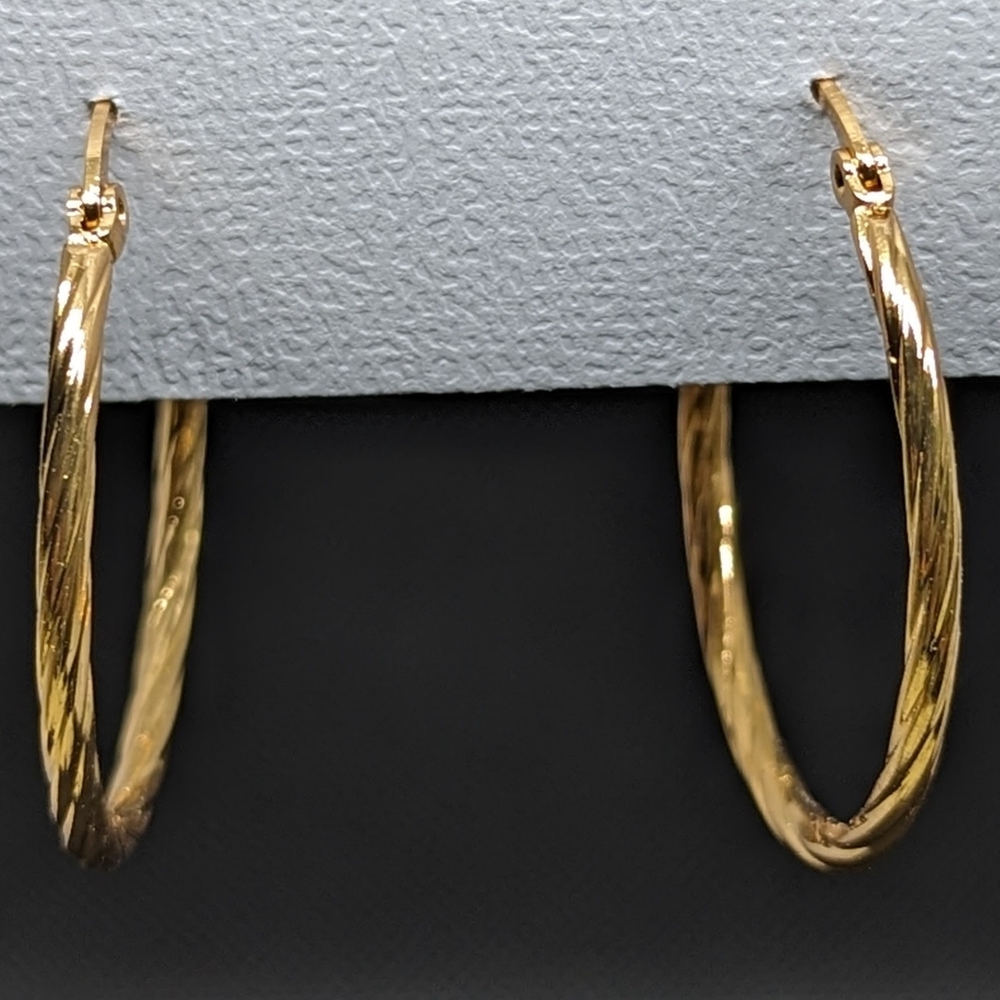 Earings - Picture 9 of 10